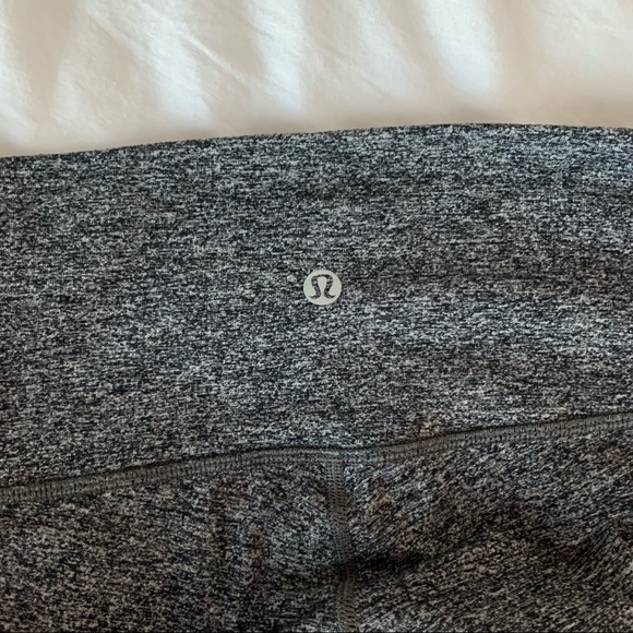 Lulu Lemon Pattern Leggings - Picture 2 of 4